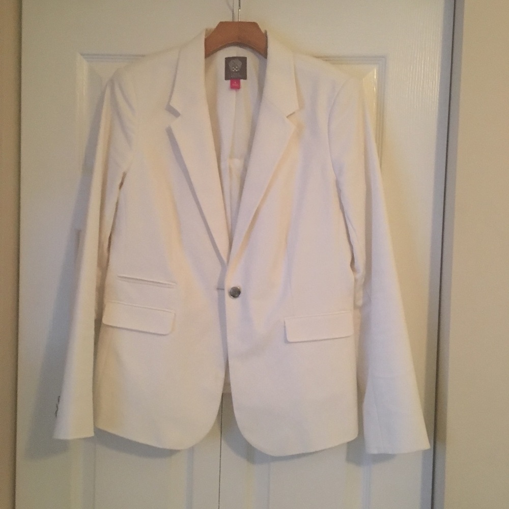 EUC Vince Camuto one button white blazer size 8